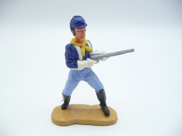 Timpo Toys Union Army Soldier 4th version, firing rifle from the hip
