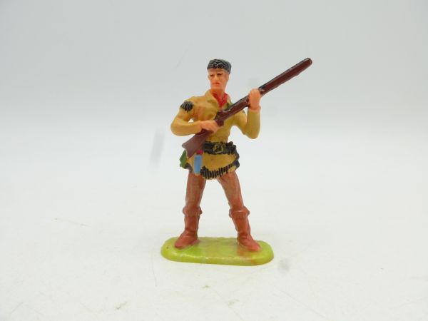 Elastolin 4 cm Trapper standing with rifle, No. 6980 - early figure