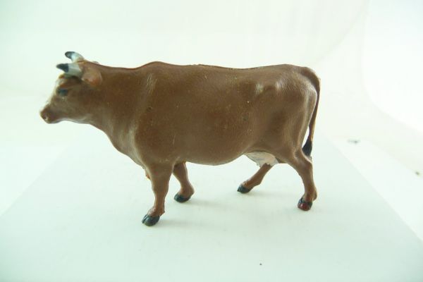 Reisler Cow standing, brown (hard plastic)