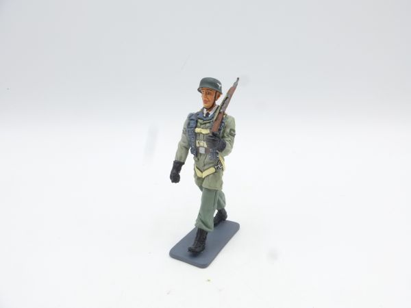Thomas Gunn Miniatures Soldat im Marsch, Gewehr geschultert