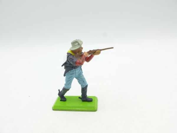 Britains Deetail 7th Cavalry Soldier standing shooting