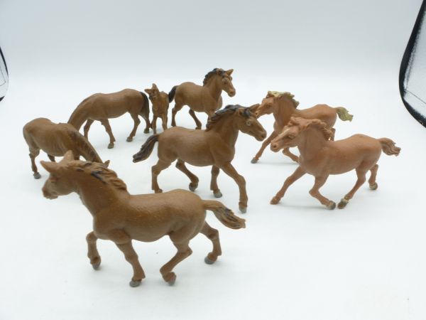 VEB Plaho Pferdegruppe / Herde (8 Figuren)