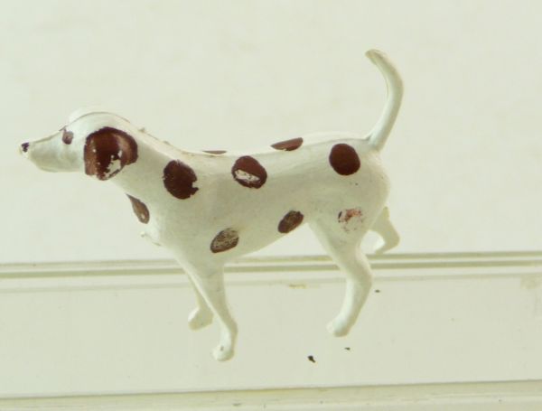 Reisler Hund laufend, gefleckt (Hartplastik)