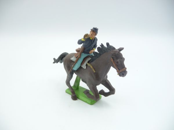 Britains Deetail Union Army Soldier riding with trumpet - brand new
