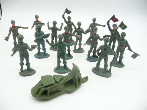 Atlantic 1:32 Soldiers - partly painted, see photos
