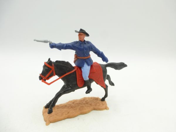 Timpo Toys Northerner 2nd version riding, officer lunging with sabre