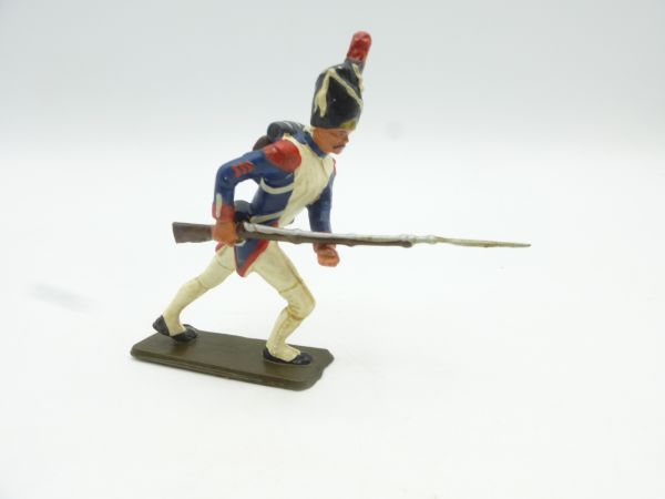 Napoleonischer Soldat laufend mit Bajonett stürmend (wie Starlux)