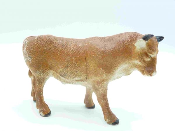 Cow standing (hard plastic), length 14 cm / height 8 cm