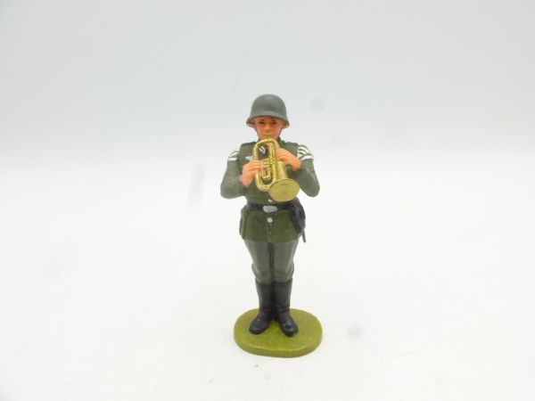 Elastolin 7 cm German Wehrmacht 1939, musician standing with trumpet