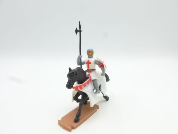 Plasty Crusader riding with lance + shield