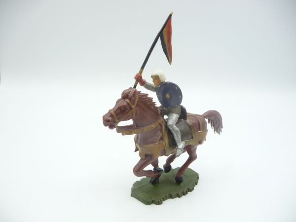 Starlux Knight riding with flag + shield - great figure, early version