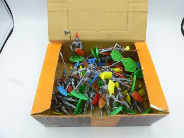 Elastolin 5,4 cm Box with 28 knights standing - all with visor, shield + weapon