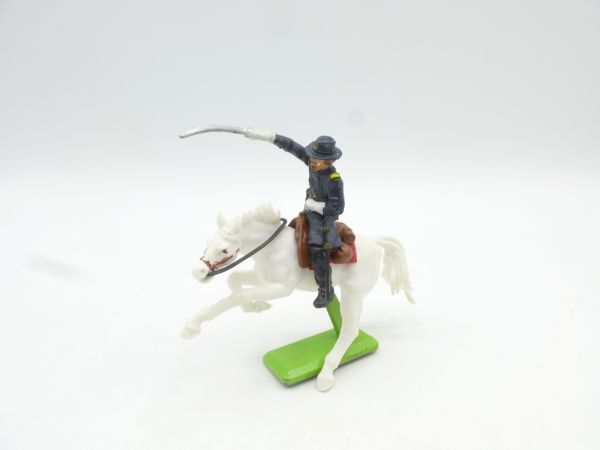 Britains Deetail Union Army soldier on horseback, officer storming with sabre