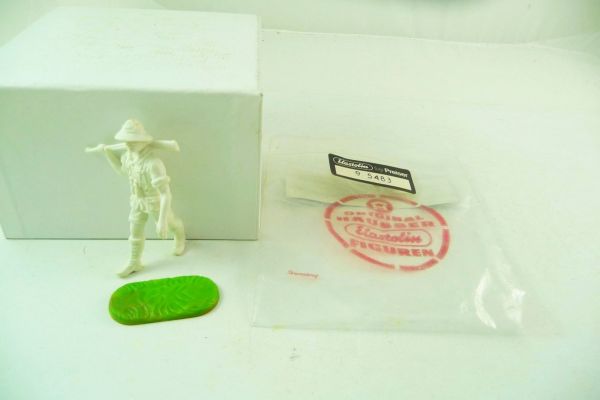 Elastolin 7 cm blank figure Big game hunter, rifle shouldered - in original bag