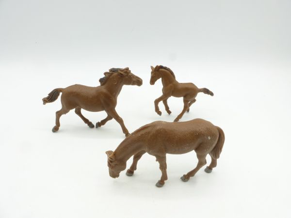 VEB Plaho Horse family (3 figures)