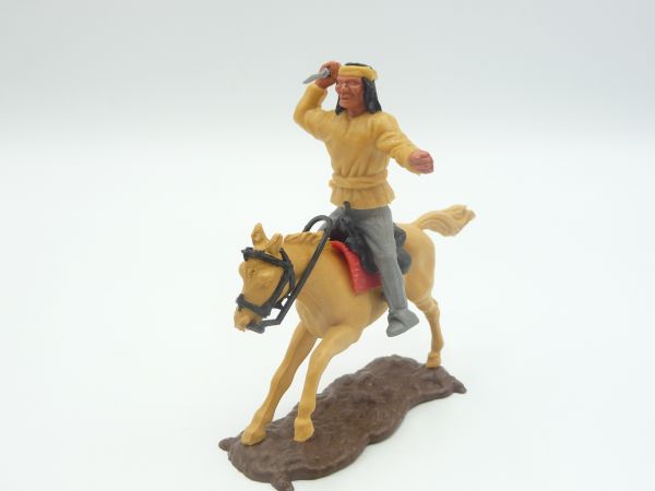 Timpo Toys Apache riding beige with knife up - great base plate