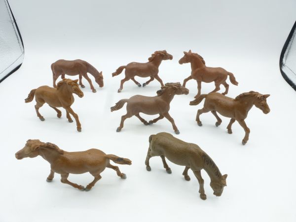 VEB Plaho Horses, light brown (8 figures)