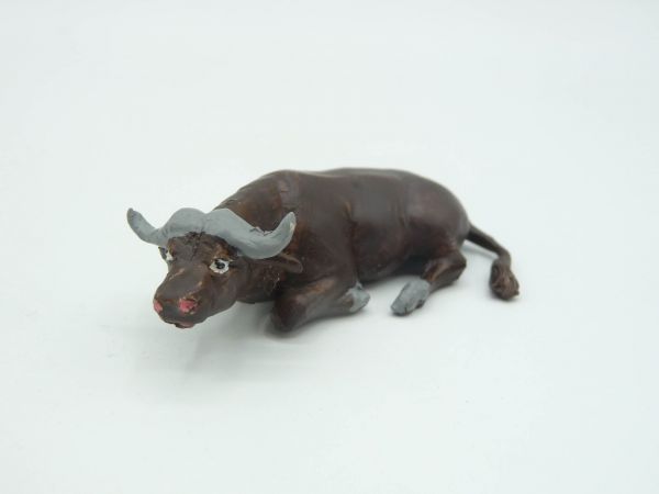 Merten Cape buffalo lying, brown, suitable for 4 cm figures - great painting