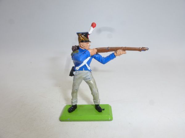 Britains Deetail Waterloo soldier, Frenchman standing shooting