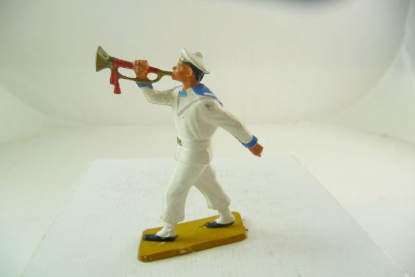 Starlux French Navy; soldier with trombone
