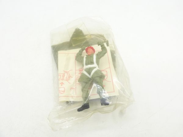 Timpo Toys Parachutist Englishman, red beret - orig. packaging