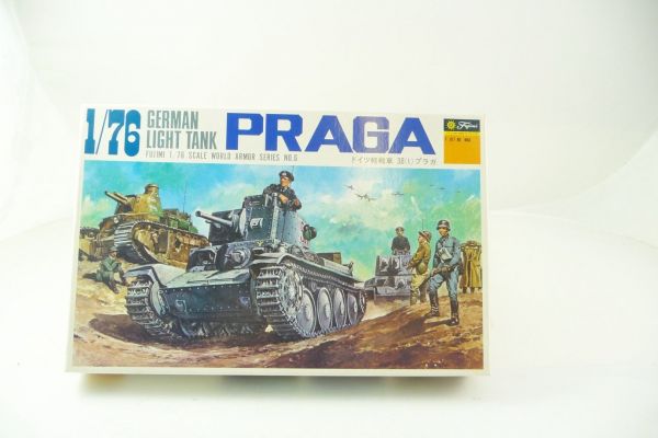Fujimi 1:76 German Light Tank Praga 38+ Kit No. 6 - OVP, Teile am Guss