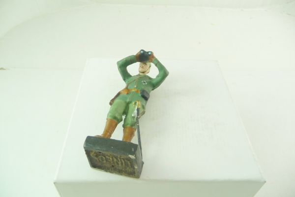 Lineol Officer with field glasses - original figure but re-painted