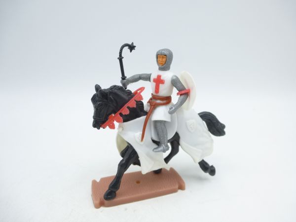 Plasty Crusader riding with morning star + shield