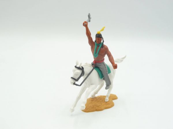 Timpo Toys Indianer 2. Version reitend, mit Tomahawk von oben ausholend