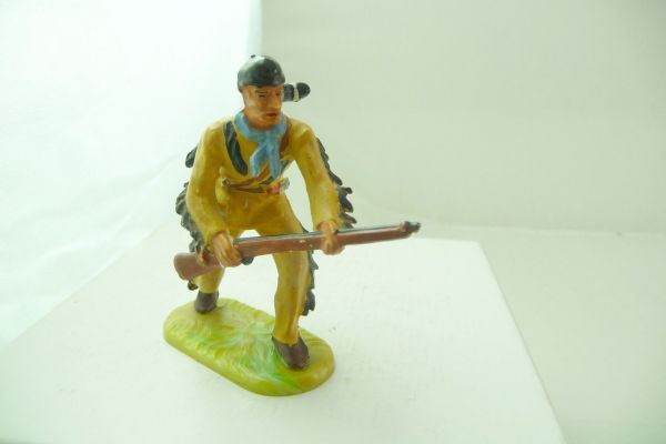 Elastolin 7 cm Trapper going ahead with rifle, No. 6982, painting 2