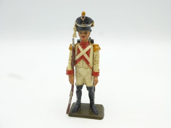 Napoleonic soldier standing, rifle sideways (like Starlux)