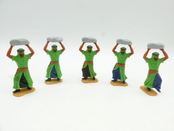 Timpo Toys 5 stone throwers, Arabs, green with 5 different leg postures