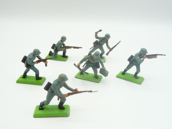 Britains Deetail German Wehrmacht 1st version (6 figures) - complete set
