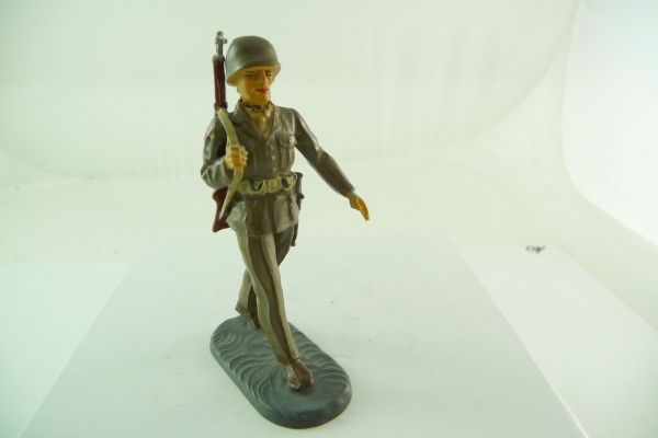 Elastolin 7 cm Great WW 2 soldier, most likely American, possibly modification