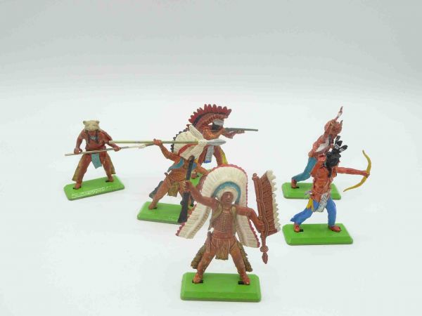 Britains Deetail 6 Indians in different postures - figures as good as new