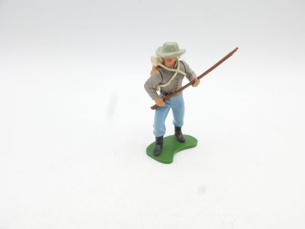 Britains Swoppets Southerner, rifle in front of the body - great condition