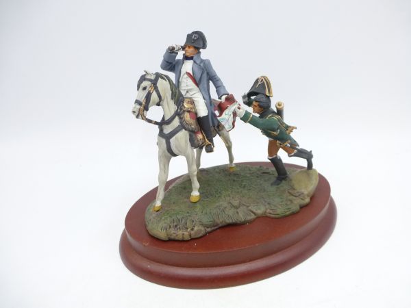 COBRA Napoleon with map + running officer - diorama