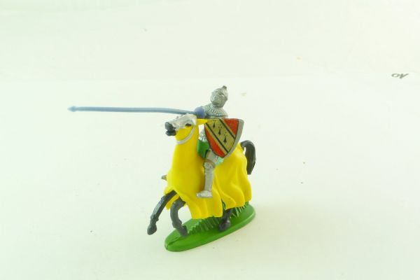 Britains Swoppets Knight riding with lance (made in HK) - helmet plume missing