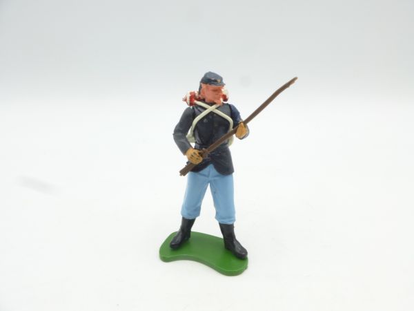 Britains Swoppets Union Army soldier standing, rifle in front of body