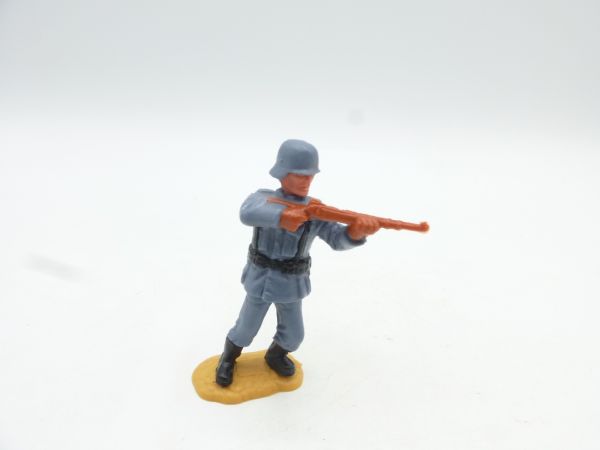 Timpo Toys Deutscher, Gewehr schießend (fester Helm, großer Kopf)