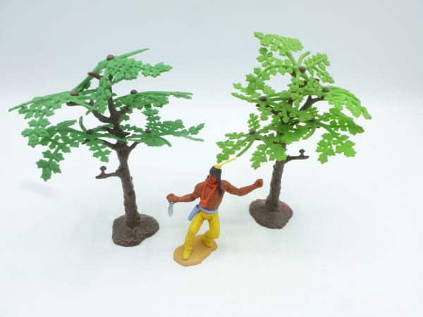 2 Laubbäume (ohne Figur) - passend zu 54 mm Figuren