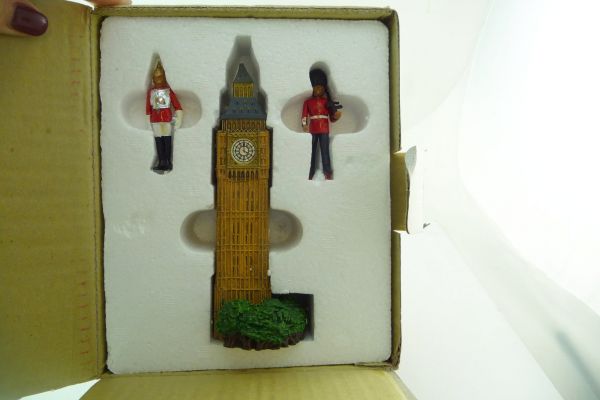 Famous Landmarks by Britains "Big Ben" - orig. packing