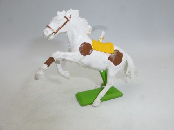 Britains Deetail Mustang white with brown spots, bright yellow blanket