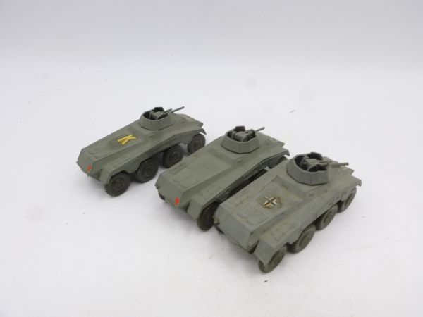 Roco 3 armoured cars - partly primed / painted