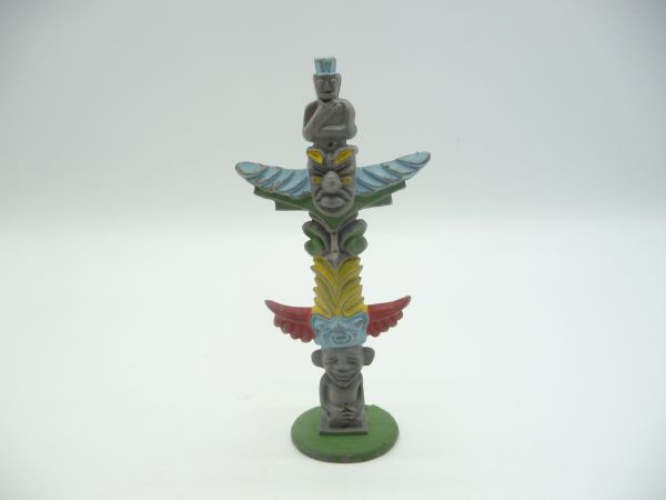 Britains Deetail Torture stake / totem (red, light blue, green, yellow)