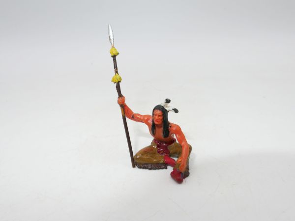 Elastolin 4 cm Indianer mit Speer sitzend (rote Schuhe), Nr. 6835