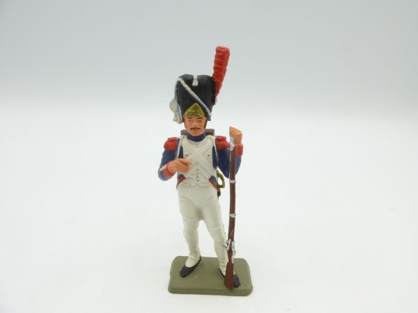 Starlux Napoleonischer Soldat Gewehr links abgestellt