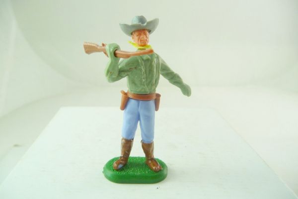 Crescent Soldier with rifle up - top condition