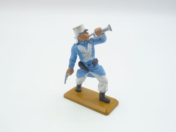 Britains Deetail Foreign legionnaire standing with trumpet + pistol - nice base plate
