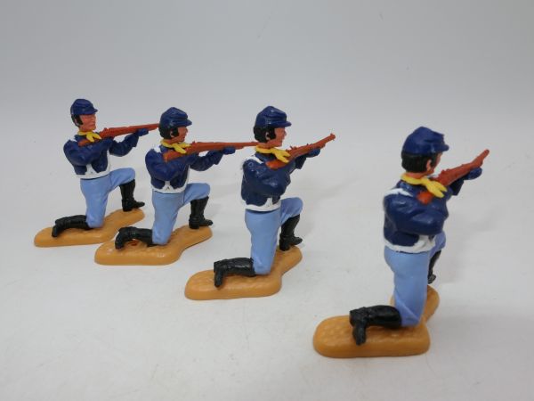 Timpo Toys 4 Northerners 3rd version kneeling shooting